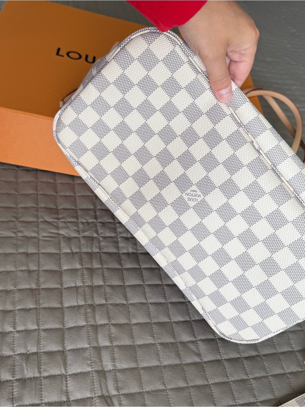 Louis Vuitton Damier Azur Neverfull MM - Picture 4 of 10
